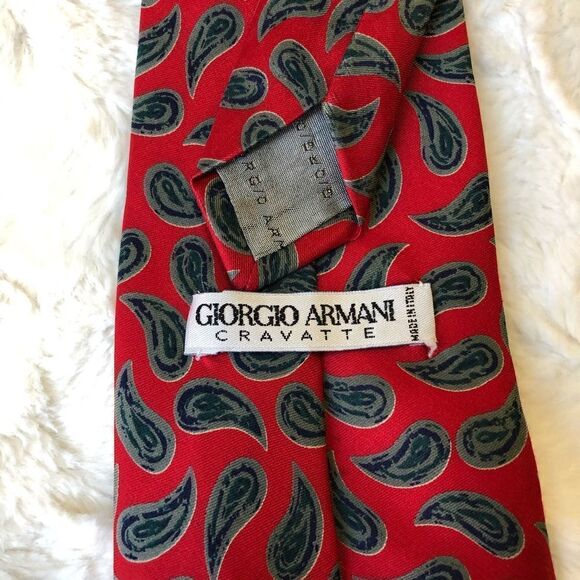 Giorgio Armani Red Paisley Silk Tie - Picture 4 of 6